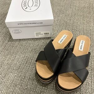 Steve Madden Black Cross-Band Mules